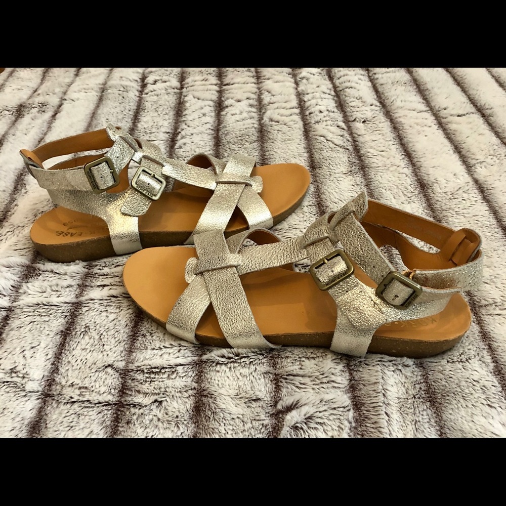 PENDING***Size 8 Kork-Ease Gold Sandals